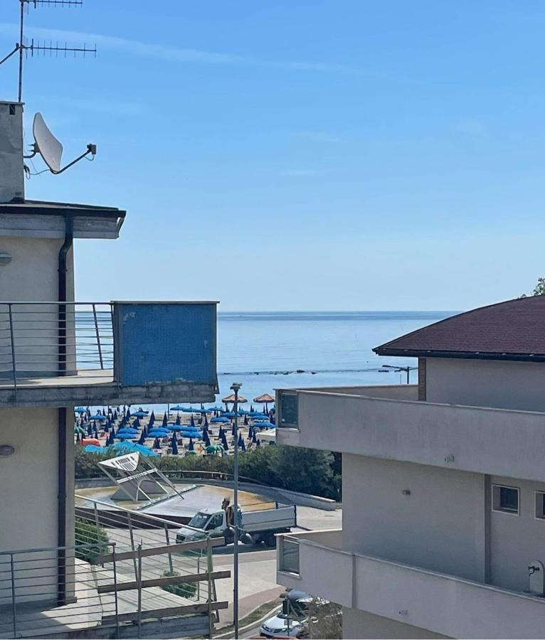 Апартаменты Casa Al Mare Пескара Экстерьер фото
